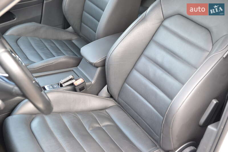 Хэтчбек Volkswagen e-Golf 2015 в Луцке фото 13 Хэтчбек Volkswagen e-Golf 2015 в Луцке