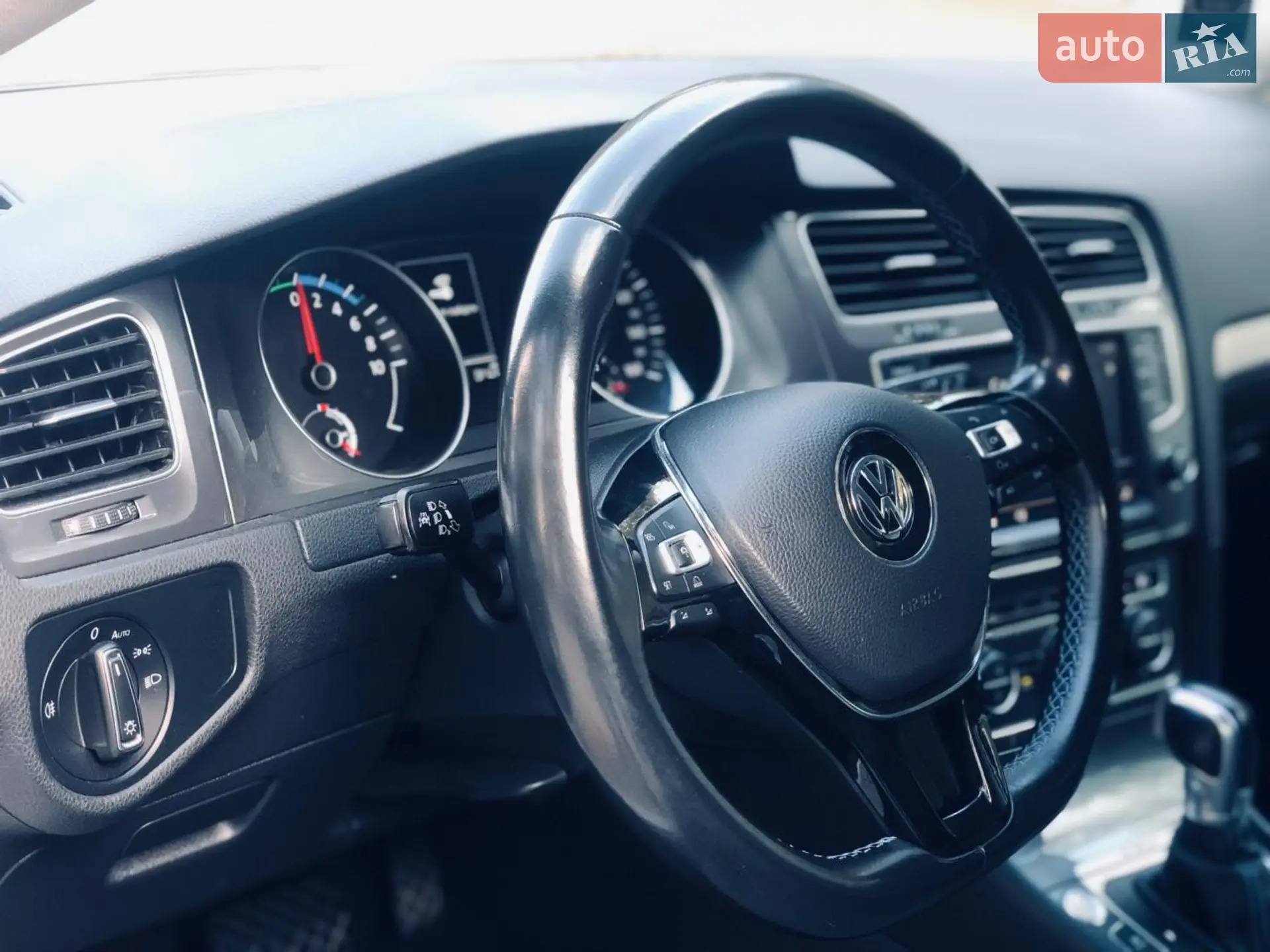 2014 Volkswagen Golf - мініатюра 38