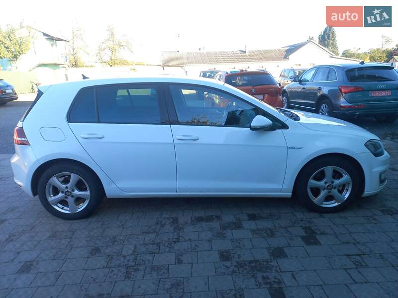 Хетчбек Volkswagen e-Golf 2015 в Шептицькому