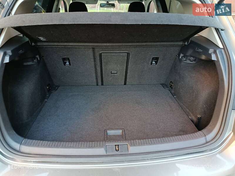 Хэтчбек Volkswagen e-Golf 2015 в Ивано-Франковске
