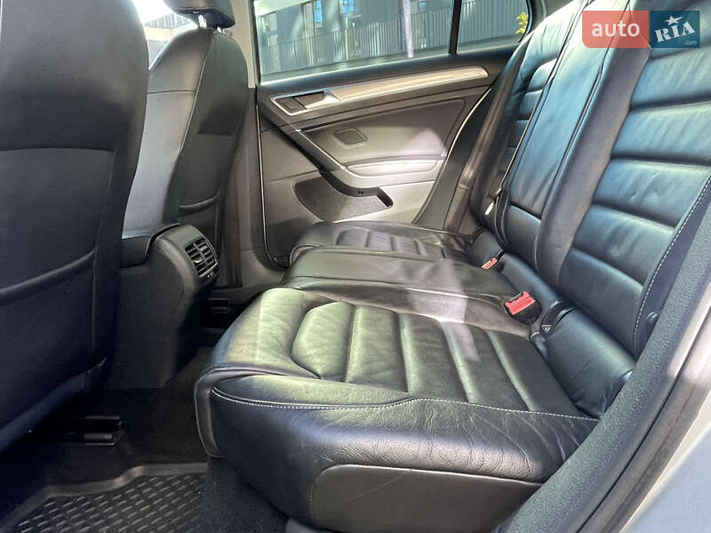 Хетчбек Volkswagen e-Golf 2015 в Львові