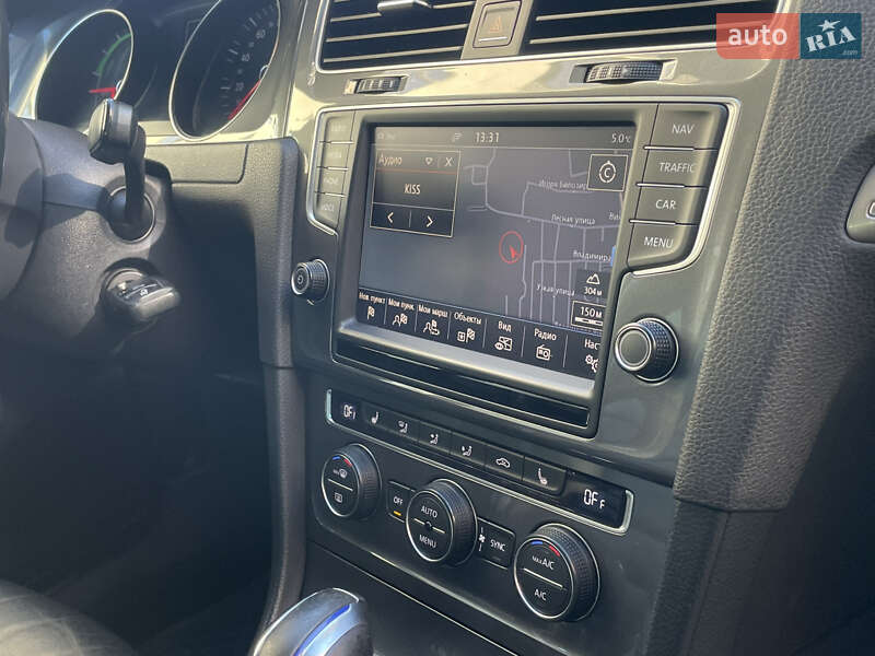 Хетчбек Volkswagen e-Golf 2015 в Львові