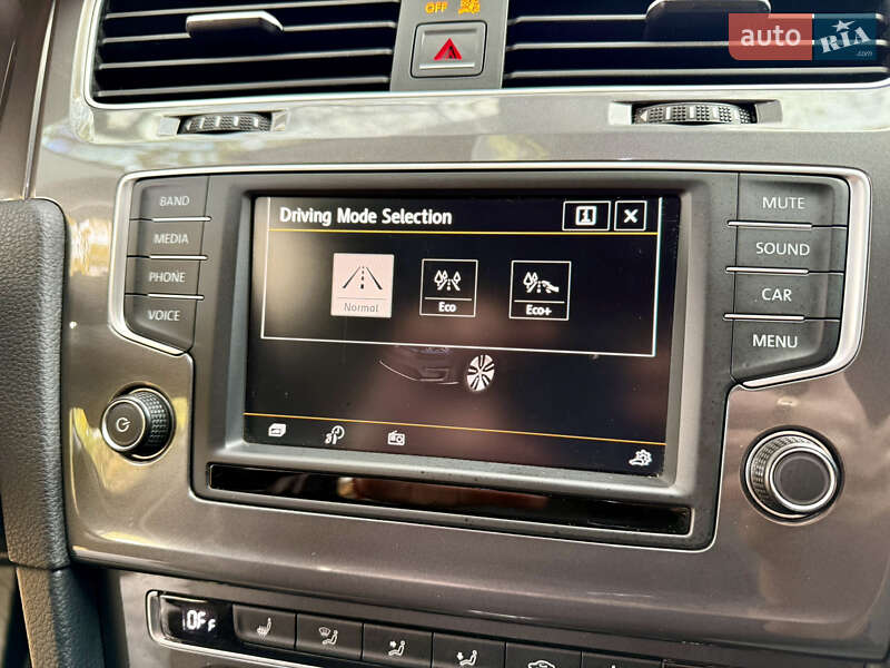 Хэтчбек Volkswagen e-Golf 2015 в Кропивницком