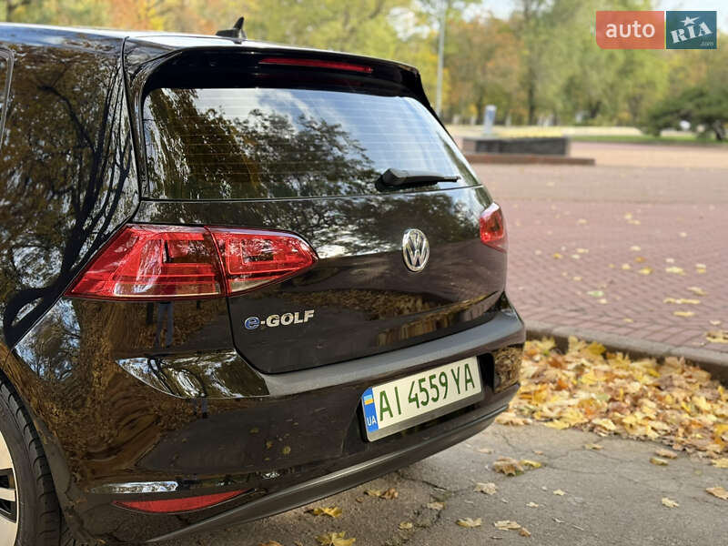 Хэтчбек Volkswagen e-Golf 2015 в Кропивницком
