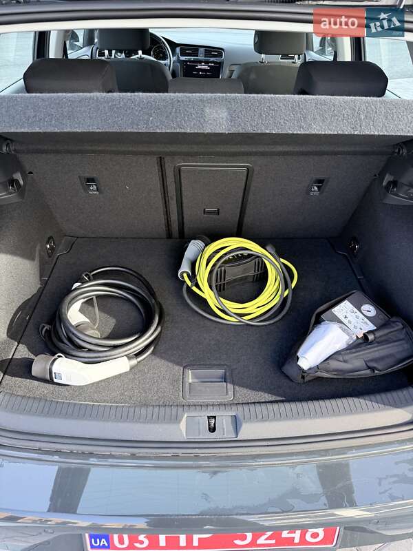 Хетчбек Volkswagen e-Golf 2020 в Тернополі