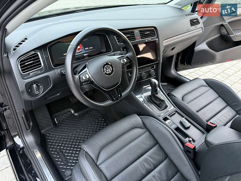 Хэтчбек Volkswagen e-Golf 2020 в Ровно