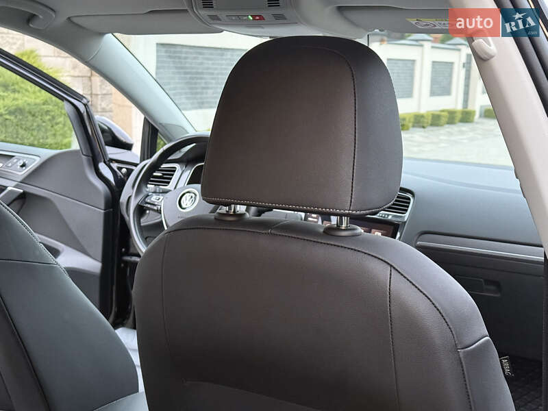 Хэтчбек Volkswagen e-Golf 2020 в Ровно