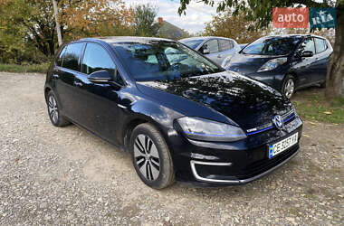 Хетчбек Volkswagen e-Golf 2015 в Чернівцях