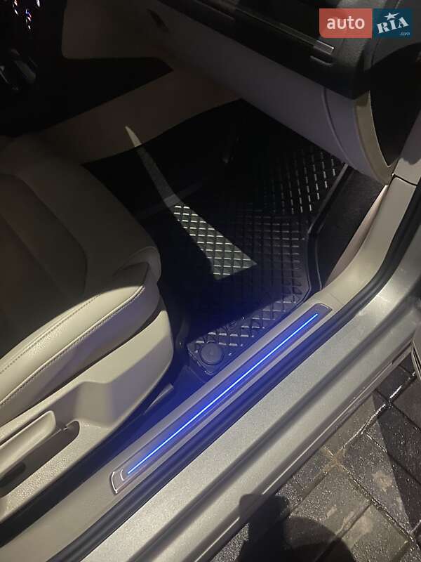 Хетчбек Volkswagen e-Golf 2019 в Хмельницькому фото 28 Хетчбек Volkswagen e-Golf 2019 в Хмельницькому