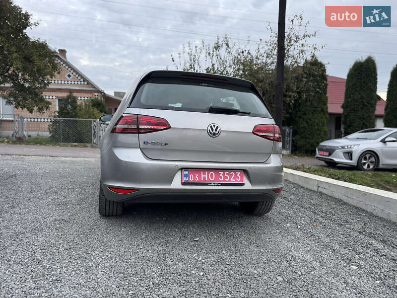 Хетчбек Volkswagen e-Golf 2014 в Рівному