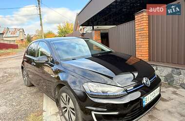 Хетчбек Volkswagen e-Golf 2015 в Полтаві