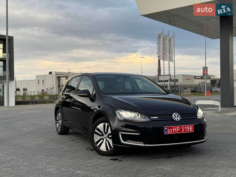 Хэтчбек Volkswagen e-Golf 2015 в 