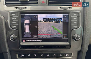 Хэтчбек Volkswagen e-Golf 2015 в 