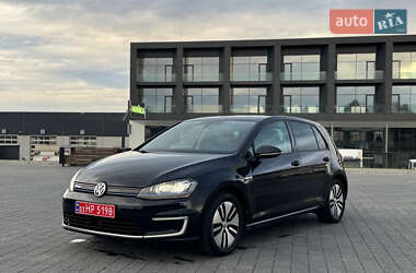 Хэтчбек Volkswagen e-Golf 2015 в 
