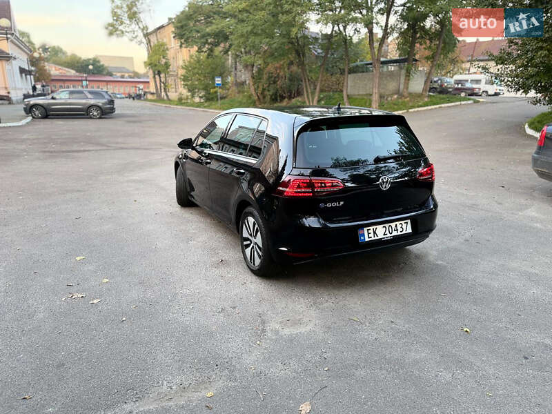 Хетчбек Volkswagen e-Golf 2016 в Львові