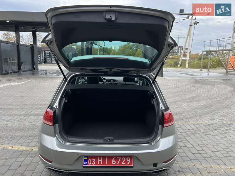 Хетчбек Volkswagen e-Golf 2019 в Винниках