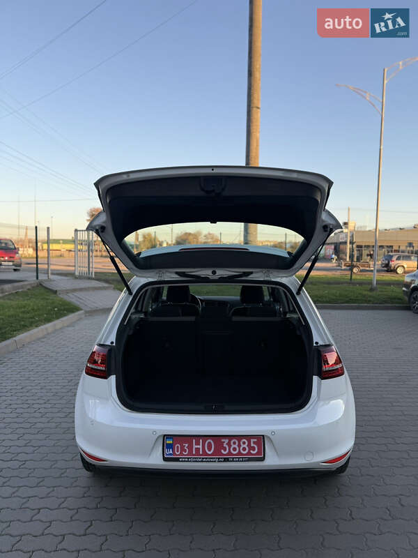 Хетчбек Volkswagen e-Golf 2014 в Радехові