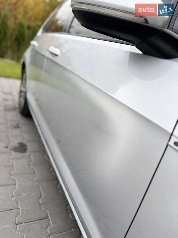 Хэтчбек Volkswagen e-Golf 2014 в Золочеве фото 41 Хэтчбек Volkswagen e-Golf 2014 в Золочеве
