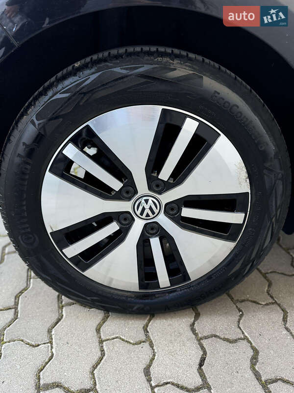 Хетчбек Volkswagen e-Golf 2014 в Радехові фото 10 Хетчбек Volkswagen e-Golf 2014 в Радехові