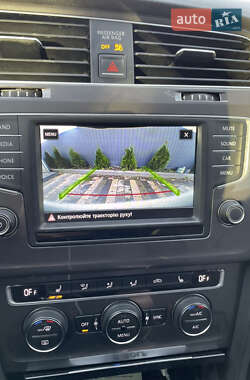 Хэтчбек Volkswagen e-Golf 2016 в 