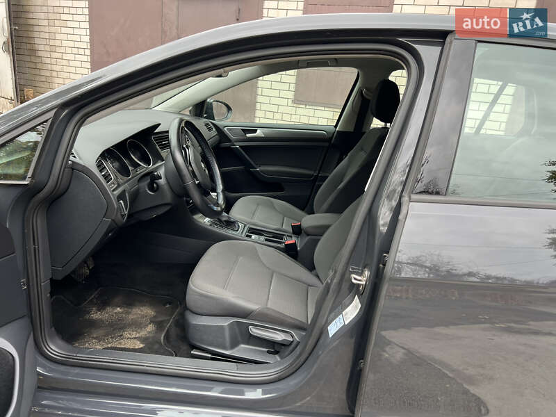 Хэтчбек Volkswagen e-Golf 2020 в Днепре