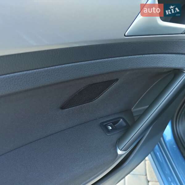 Хетчбек Volkswagen e-Golf 2015 в Старокостянтинові фото 39 Хетчбек Volkswagen e-Golf 2015 в Старокостянтинові