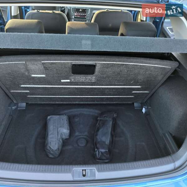 Хетчбек Volkswagen e-Golf 2015 в Старокостянтинові фото 95 Хетчбек Volkswagen e-Golf 2015 в Старокостянтинові