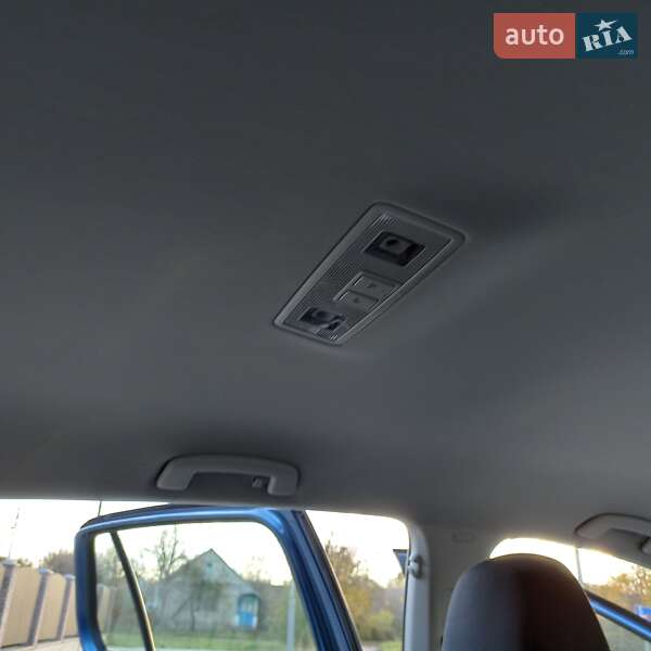 Хетчбек Volkswagen e-Golf 2015 в Старокостянтинові фото 97 Хетчбек Volkswagen e-Golf 2015 в Старокостянтинові