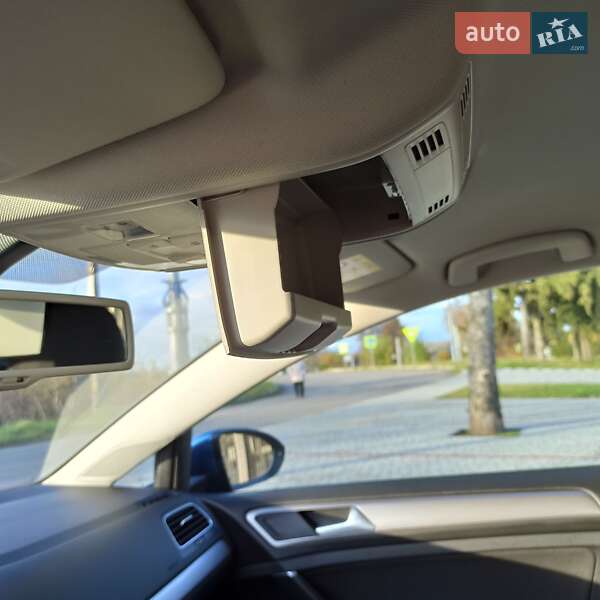 Хетчбек Volkswagen e-Golf 2015 в Старокостянтинові фото 111 Хетчбек Volkswagen e-Golf 2015 в Старокостянтинові