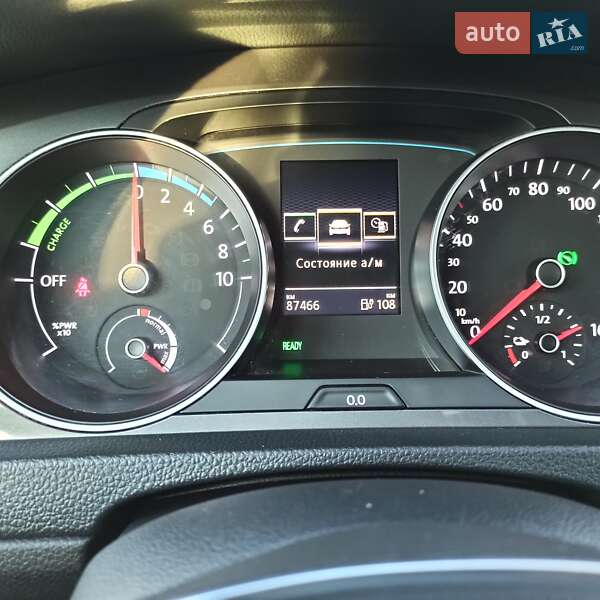 Хетчбек Volkswagen e-Golf 2015 в Старокостянтинові фото 144 Хетчбек Volkswagen e-Golf 2015 в Старокостянтинові