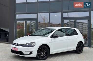 Хэтчбек Volkswagen e-Golf 2017 в 