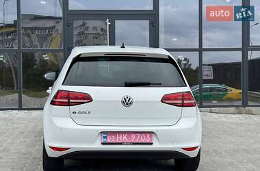 Хэтчбек Volkswagen e-Golf 2017 в 