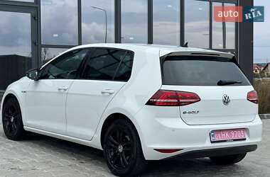Хэтчбек Volkswagen e-Golf 2017 в 