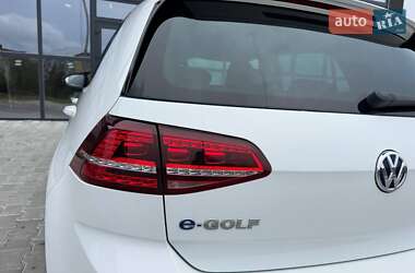 Хэтчбек Volkswagen e-Golf 2017 в 