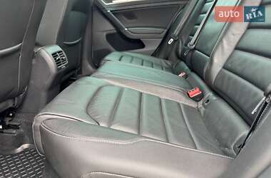 Хэтчбек Volkswagen e-Golf 2017 в 