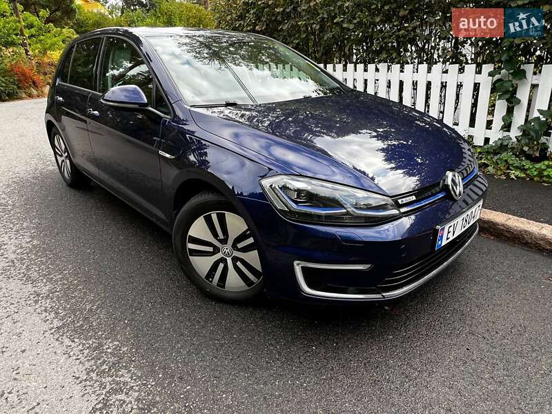 Хетчбек Volkswagen e-Golf 2018 в Києві