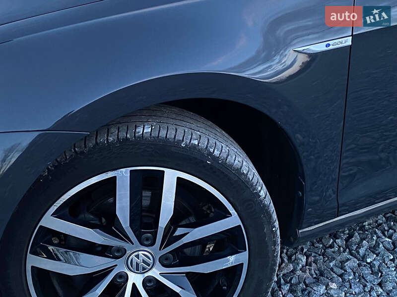 Хетчбек Volkswagen e-Golf 2020 в Самборі