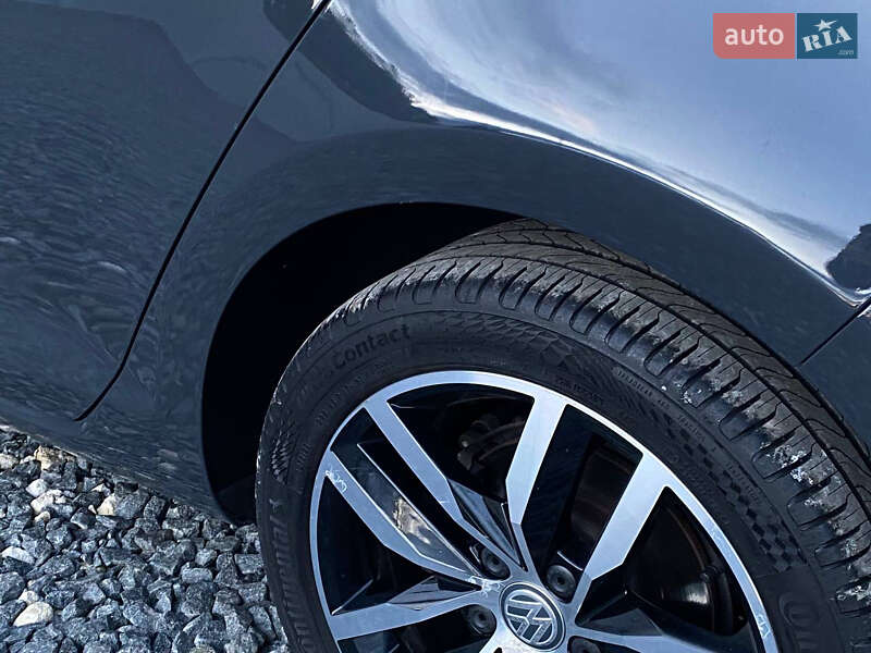 Хетчбек Volkswagen e-Golf 2020 в Самборі