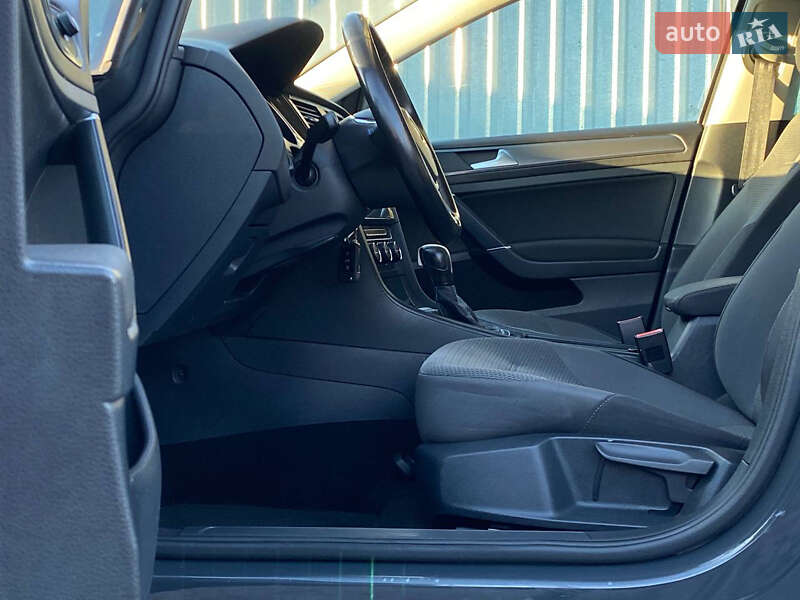 Хетчбек Volkswagen e-Golf 2020 в Самборі