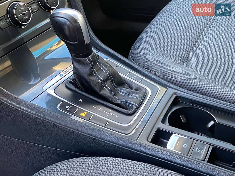 Хетчбек Volkswagen e-Golf 2020 в Самборі