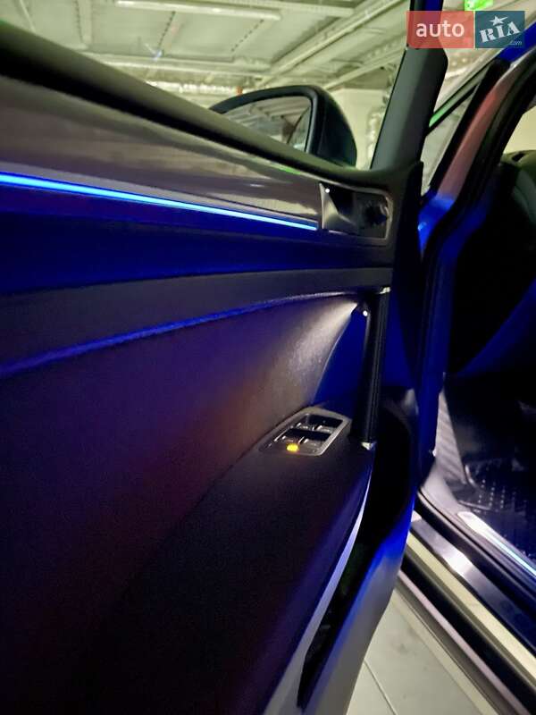 Хетчбек Volkswagen e-Golf 2016 в Одесі