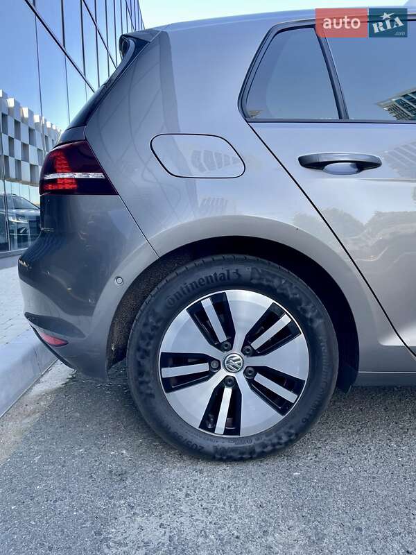 Хетчбек Volkswagen e-Golf 2016 в Одесі