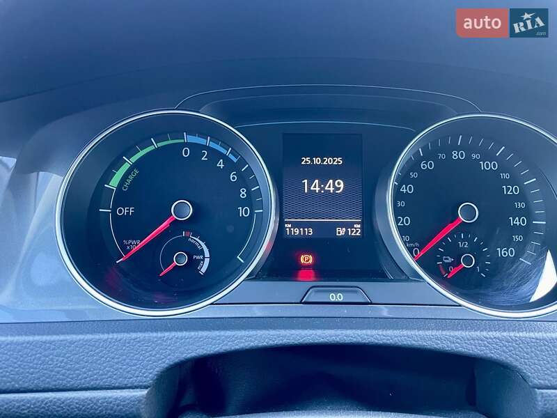 Хетчбек Volkswagen e-Golf 2016 в Одесі