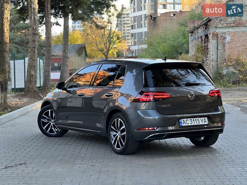 Хэтчбек Volkswagen e-Golf 2019 в Львове