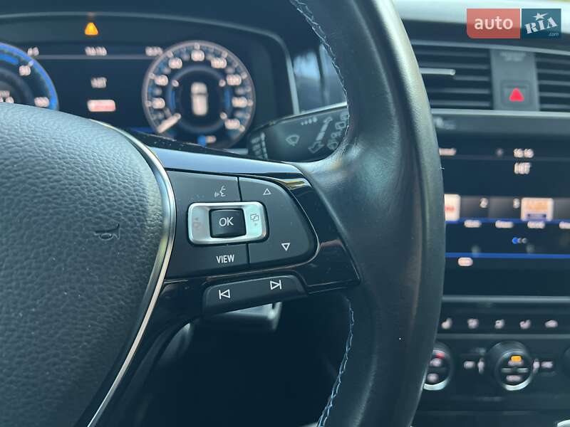 Хэтчбек Volkswagen e-Golf 2019 в Львове