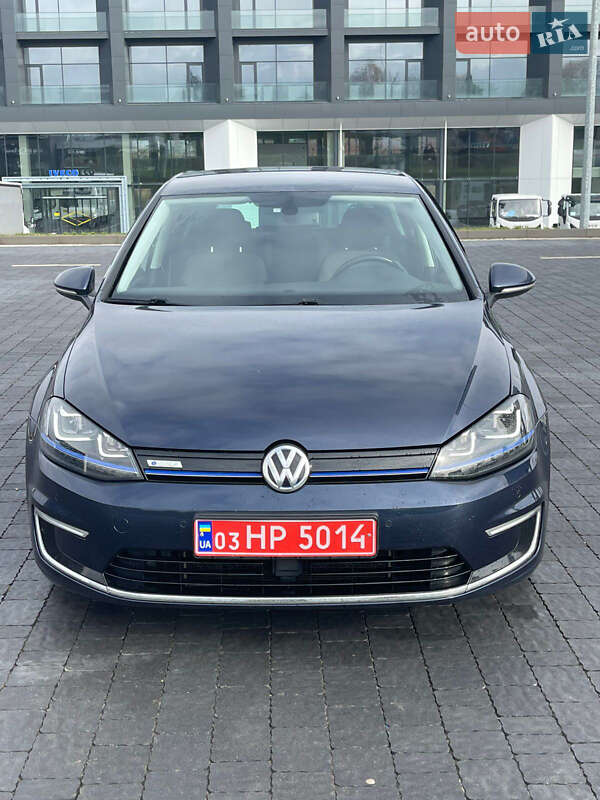 Хэтчбек Volkswagen e-Golf 2015 в Львове