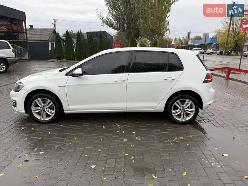 Хетчбек Volkswagen e-Golf 2017 в Дніпрі