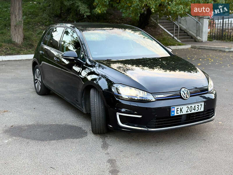 Хетчбек Volkswagen e-Golf 2016 в Львові