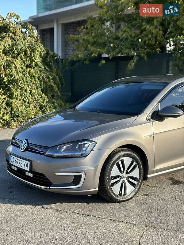 Хетчбек Volkswagen e-Golf 2014 в Умані