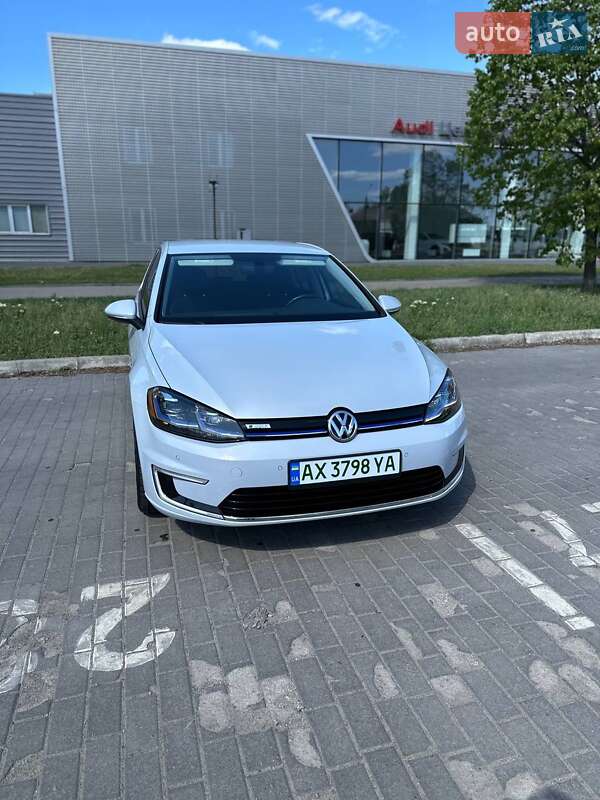 Volkswagen e-Golf 2017